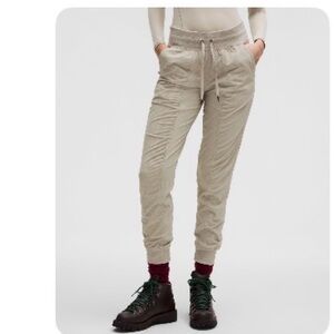 Lululemon Athletica stone dance studio midrise jogger, full length. Sz 6